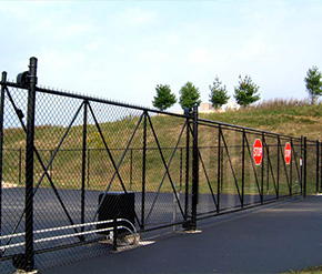 Commercial sliding gate