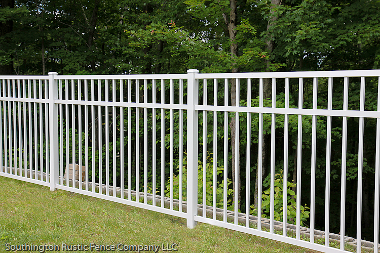 Activeyards aluminum fence in white